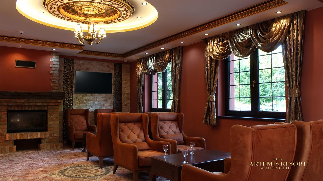 Artemis Resort Wellness Hotel Štúrovo Buitenkant foto