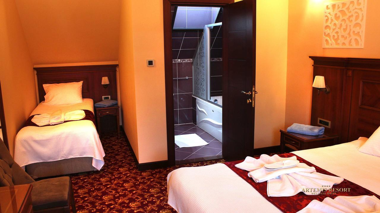 Artemis Resort Wellness Hotel Štúrovo Buitenkant foto
